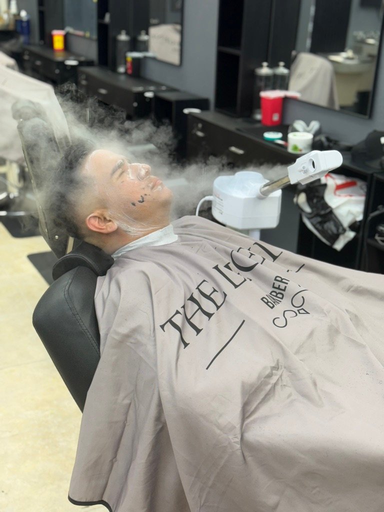 AE596984-D740-429E-8EA5-24E926723EE6_1_105_c